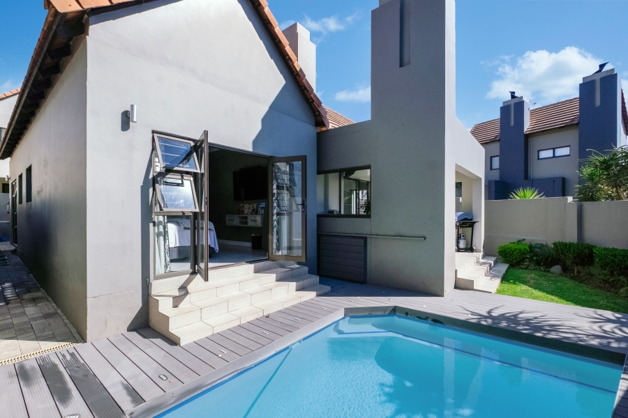 2 Bedroom Property for Sale in Fourways Gauteng