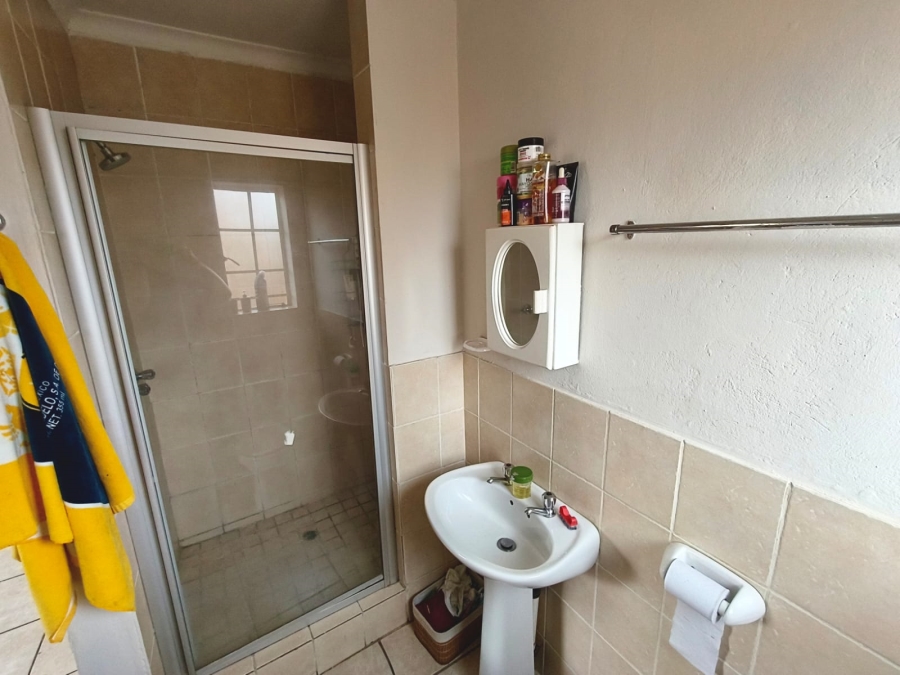 2 Bedroom Property for Sale in Amberfield Gauteng