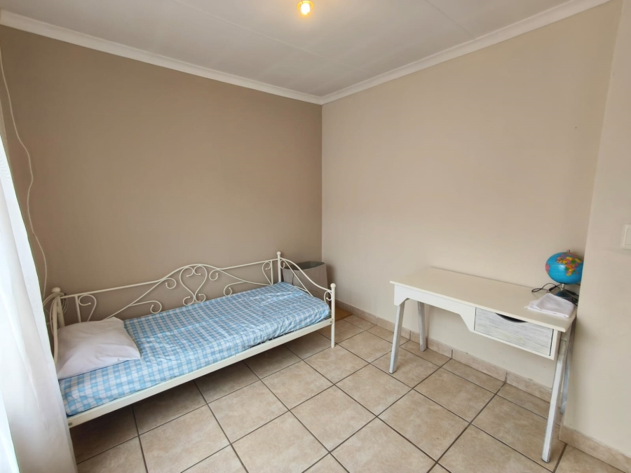 2 Bedroom Property for Sale in Amberfield Gauteng