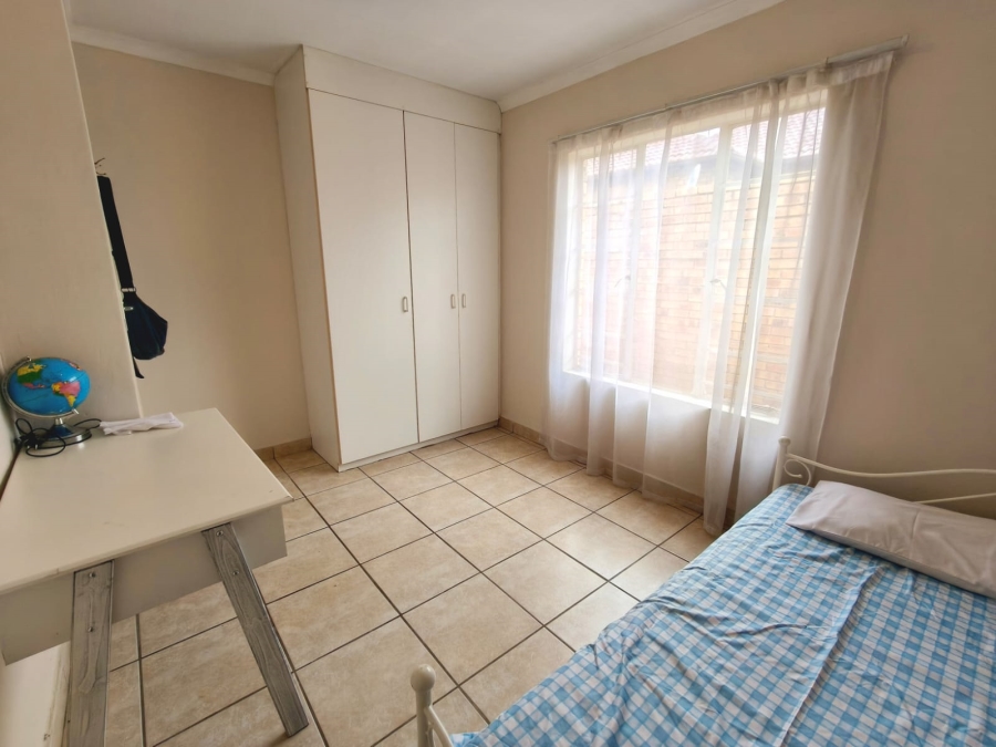 2 Bedroom Property for Sale in Amberfield Gauteng