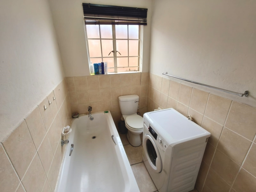 2 Bedroom Property for Sale in Amberfield Gauteng