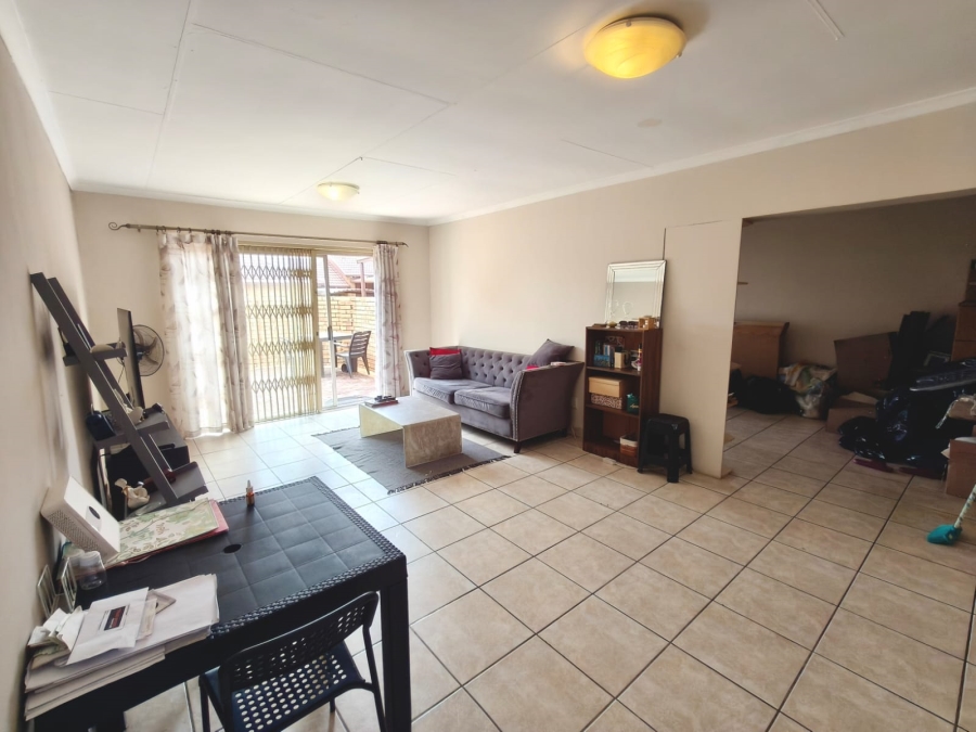 2 Bedroom Property for Sale in Amberfield Gauteng