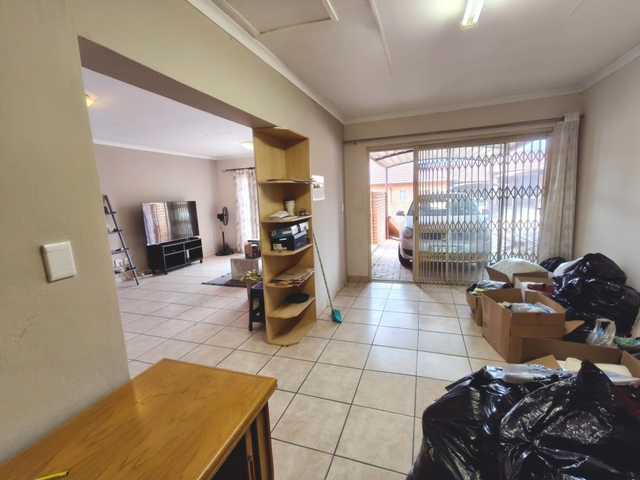 2 Bedroom Property for Sale in Amberfield Gauteng