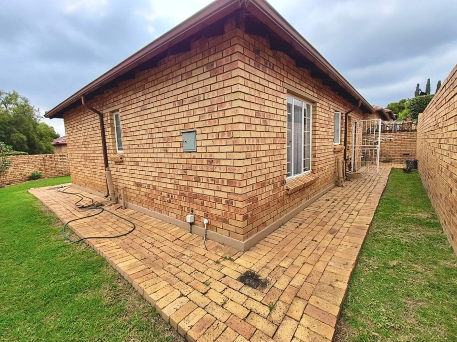2 Bedroom Property for Sale in Amberfield Gauteng