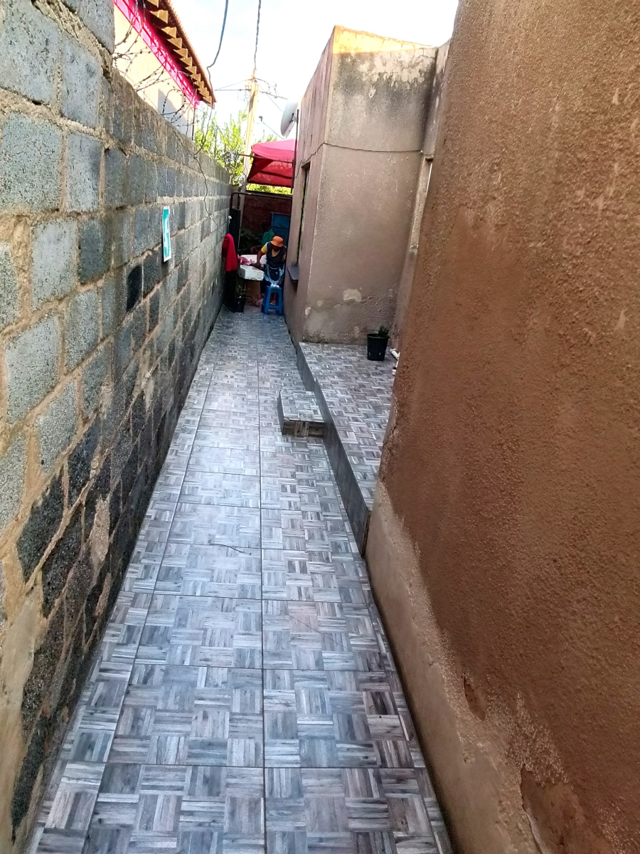 7 Bedroom Property for Sale in Ivory Park Gauteng