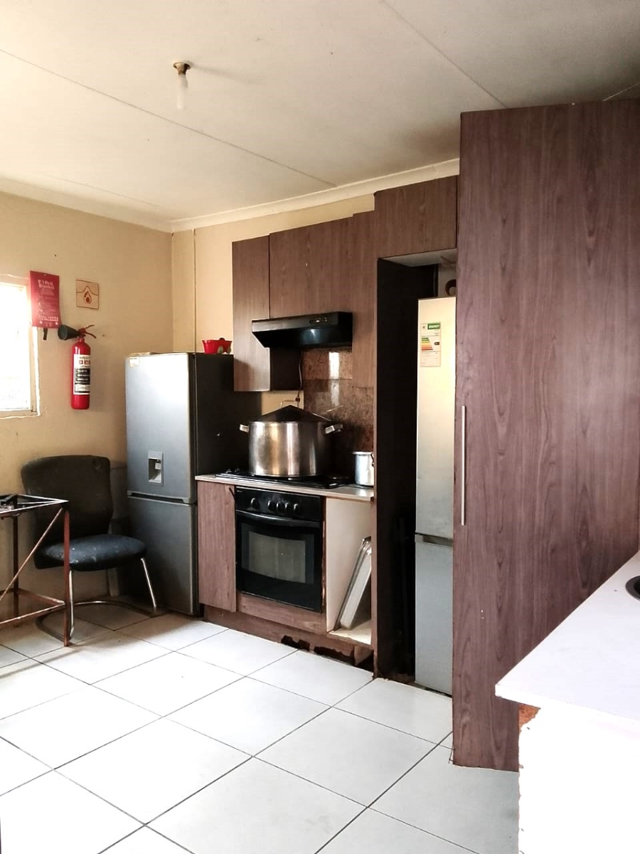 7 Bedroom Property for Sale in Ivory Park Gauteng