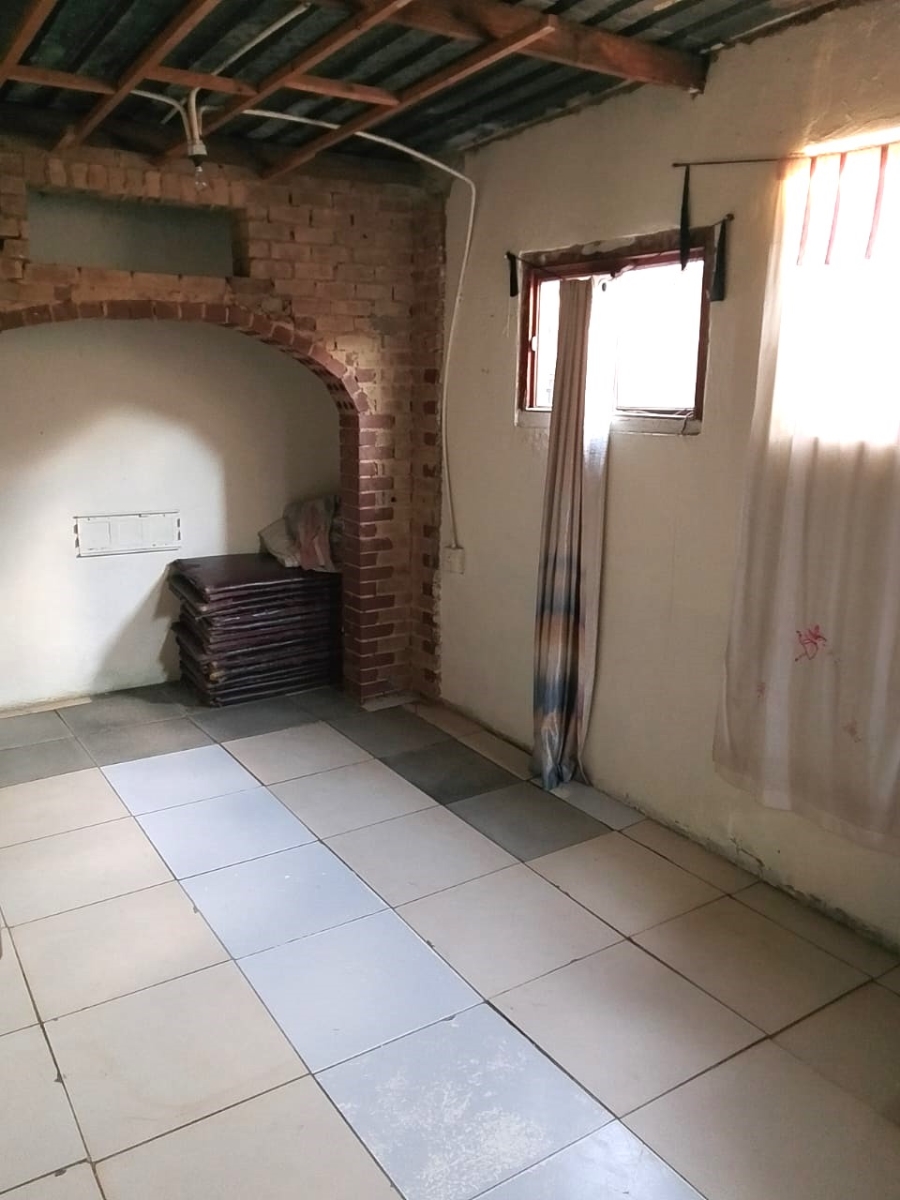 7 Bedroom Property for Sale in Ivory Park Gauteng