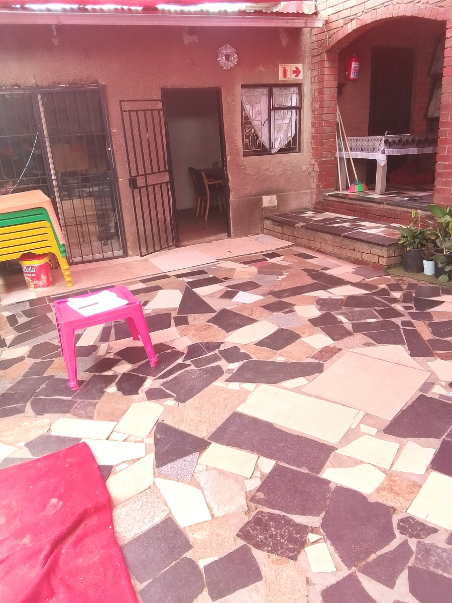 7 Bedroom Property for Sale in Ivory Park Gauteng