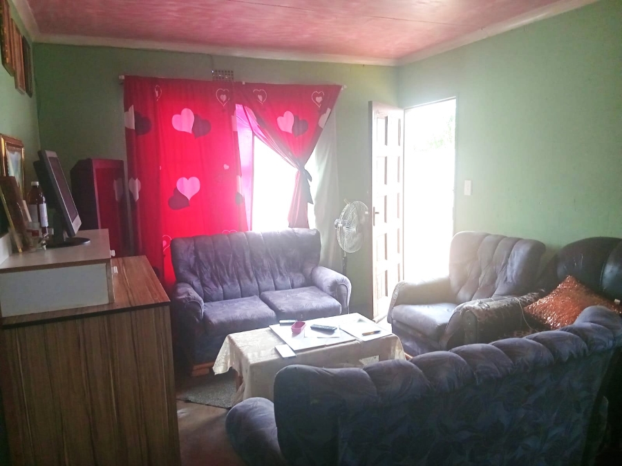 2 Bedroom Property for Sale in Moleleki Gauteng