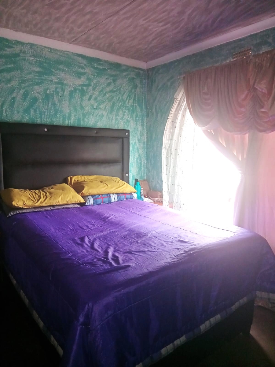 2 Bedroom Property for Sale in Moleleki Gauteng