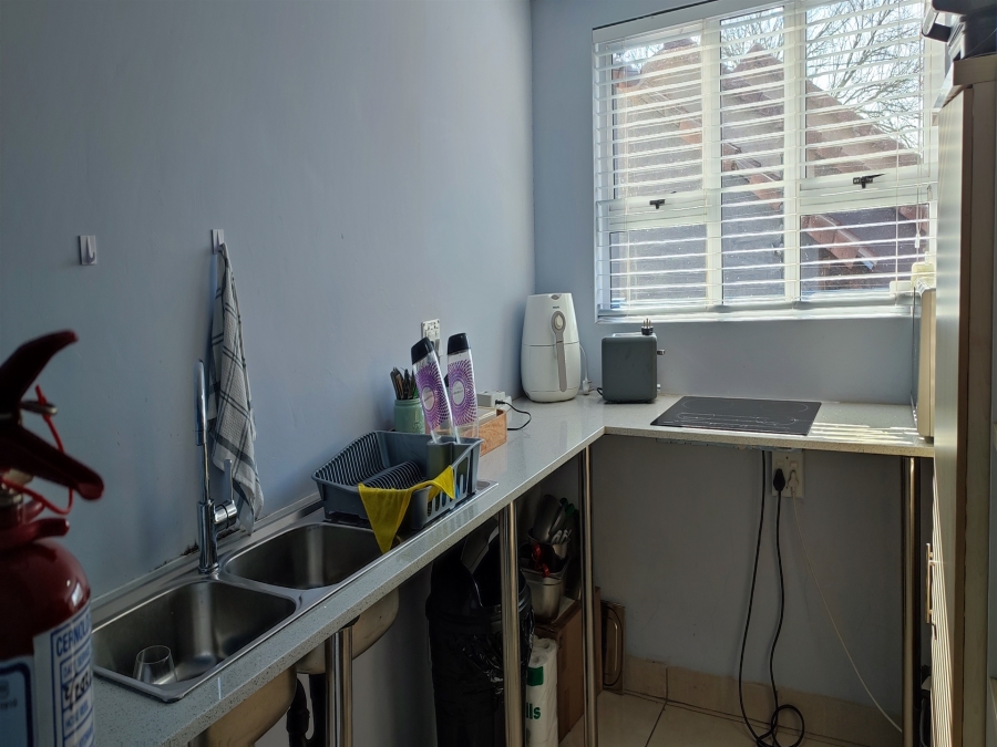 To Let commercial Property for Rent in Blairgowrie Gauteng