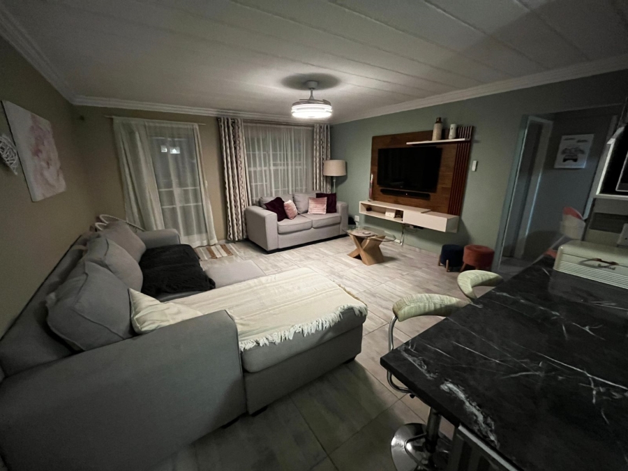 2 Bedroom Property for Sale in Ravenswood Gauteng