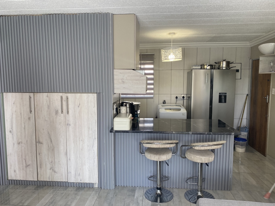 2 Bedroom Property for Sale in Ravenswood Gauteng