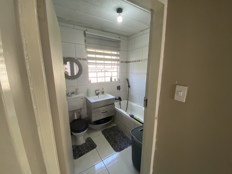 2 Bedroom Property for Sale in Ravenswood Gauteng