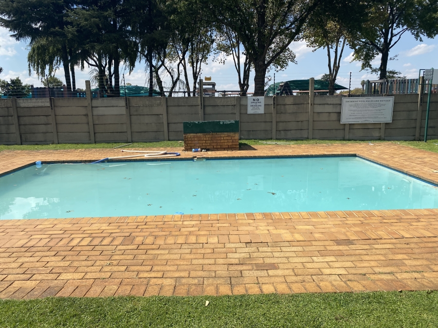 2 Bedroom Property for Sale in Ravenswood Gauteng