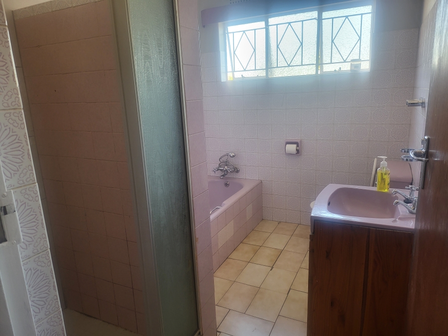To Let 3 Bedroom Property for Rent in Casseldale Gauteng