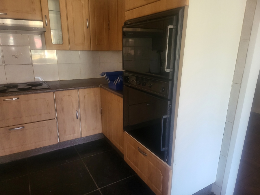 To Let 3 Bedroom Property for Rent in Casseldale Gauteng