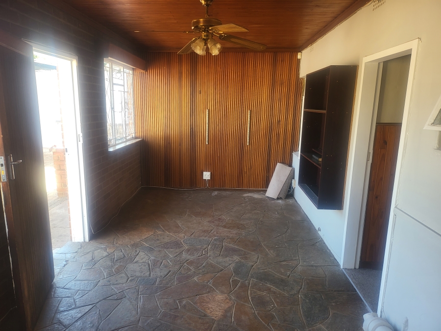 To Let 3 Bedroom Property for Rent in Casseldale Gauteng