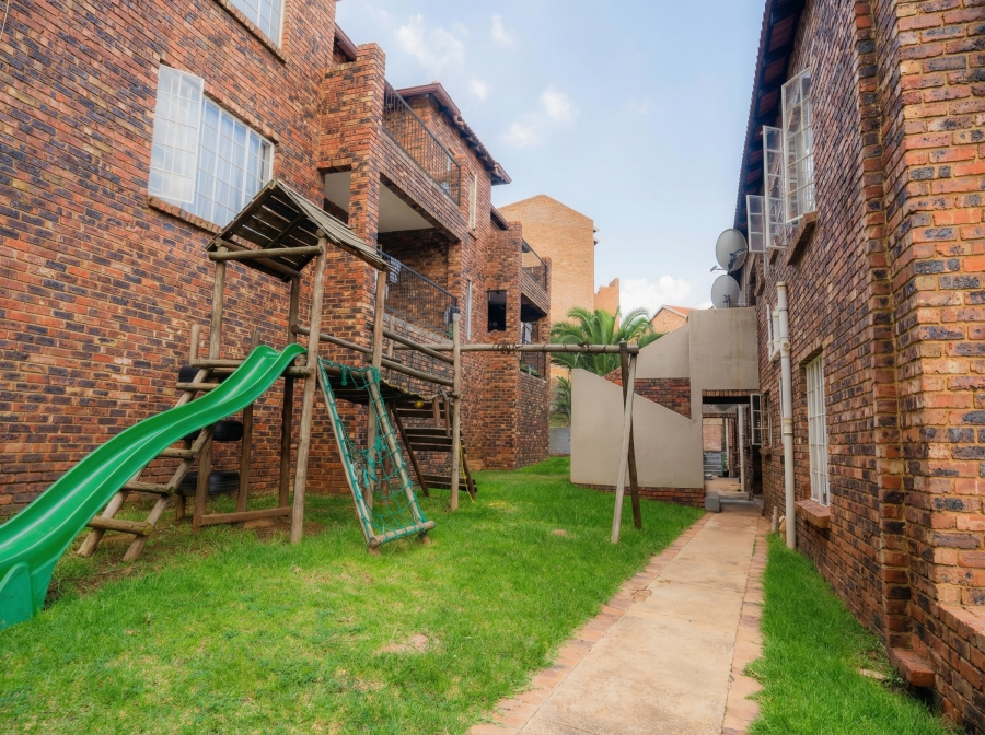 2 Bedroom Property for Sale in Winchester Hills Gauteng