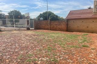 4 Bedroom Property for Sale in Glenvista Gauteng