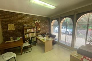 4 Bedroom Property for Sale in Glenvista Gauteng