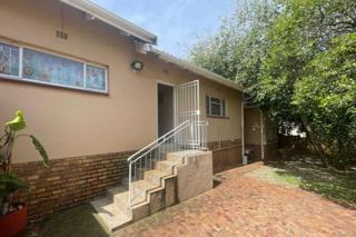 4 Bedroom Property for Sale in Glenvista Gauteng