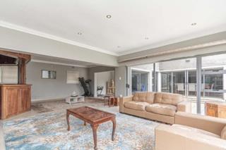 5 Bedroom Property for Sale in Mondeor Gauteng