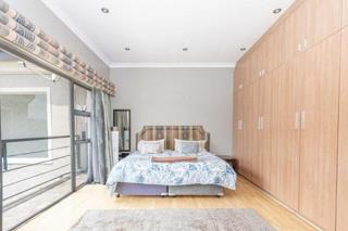 5 Bedroom Property for Sale in Mondeor Gauteng