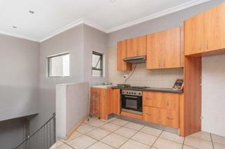 5 Bedroom Property for Sale in Mondeor Gauteng