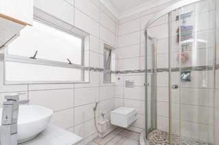 5 Bedroom Property for Sale in Mondeor Gauteng