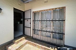 3 Bedroom Property for Sale in Linmeyer Gauteng