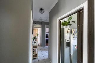 3 Bedroom Property for Sale in Linmeyer Gauteng