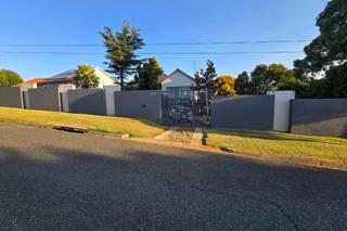 3 Bedroom Property for Sale in Linmeyer Gauteng