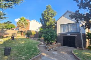 3 Bedroom Property for Sale in Linmeyer Gauteng