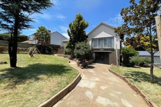 3 Bedroom Property for Sale in Linmeyer Gauteng