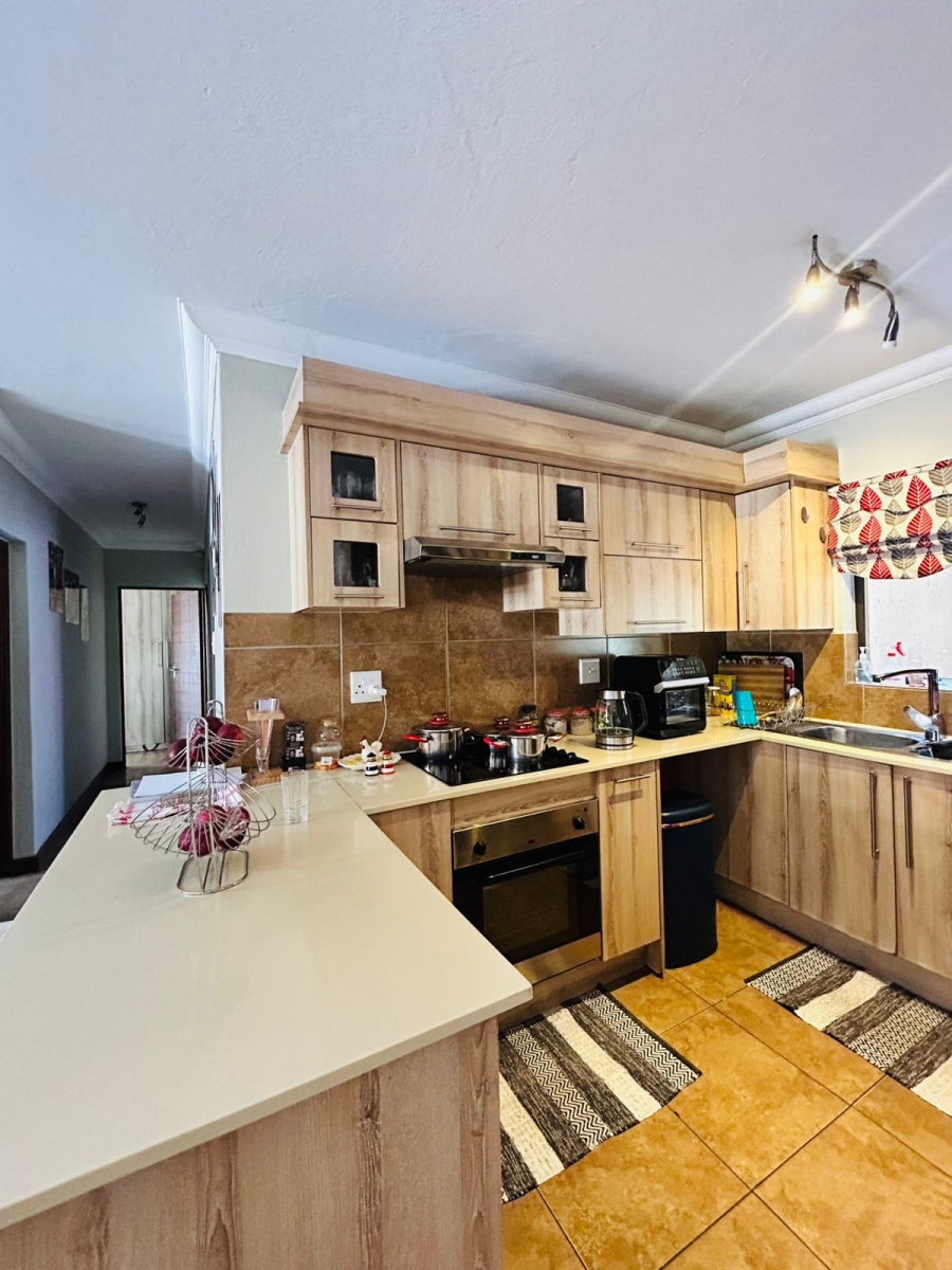 To Let 3 Bedroom Property for Rent in Comet Gauteng