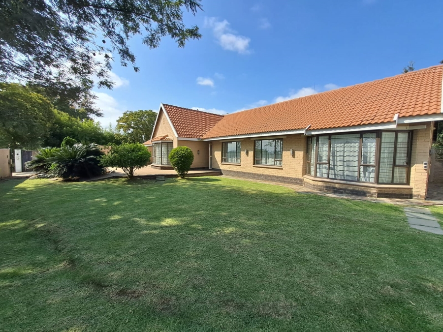 4 Bedroom Property for Sale in Brackenhurst Gauteng