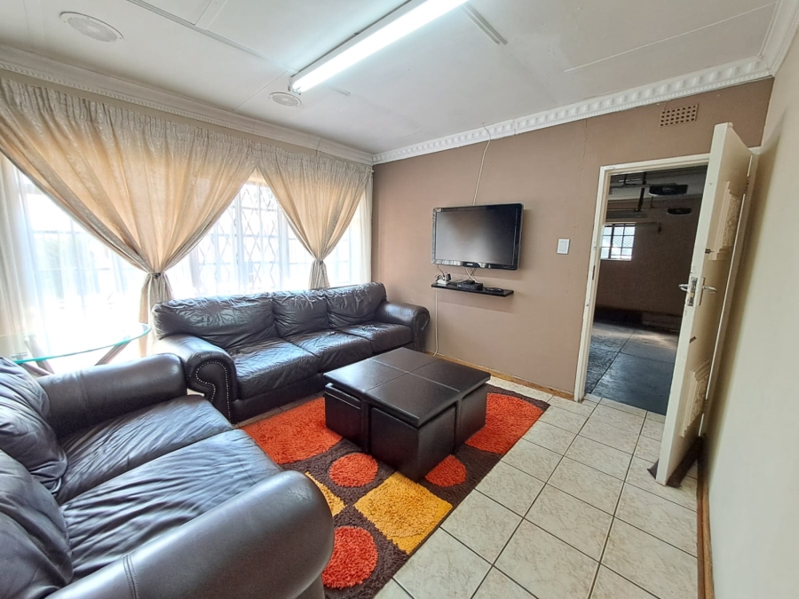 4 Bedroom Property for Sale in Brackenhurst Gauteng