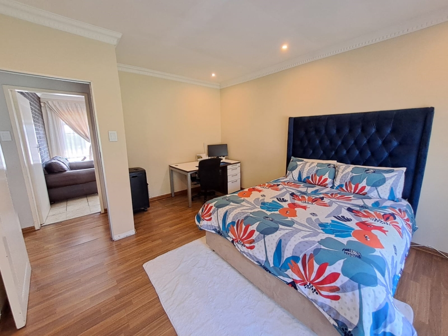 4 Bedroom Property for Sale in Brackenhurst Gauteng