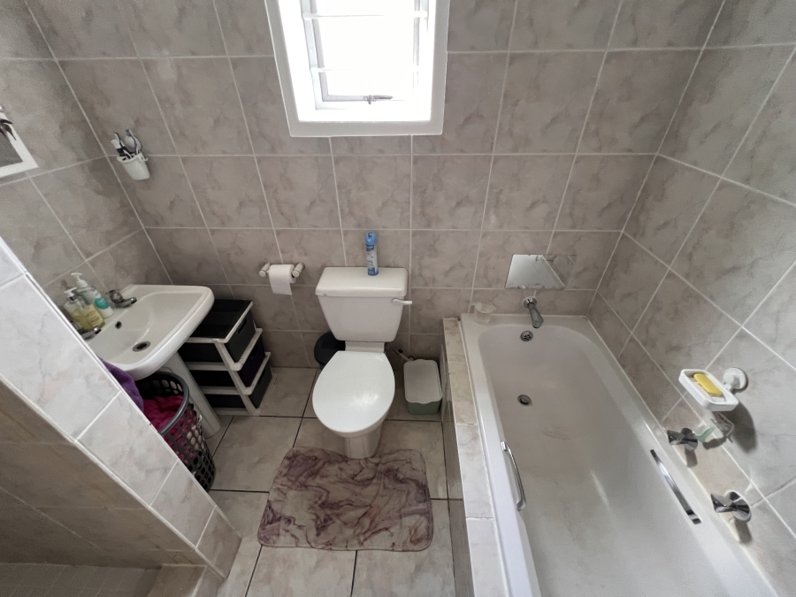 To Let 2 Bedroom Property for Rent in Winchester Hills Gauteng