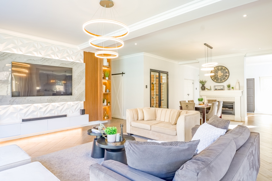 4 Bedroom Property for Sale in Silver Lakes Golf Estate Gauteng