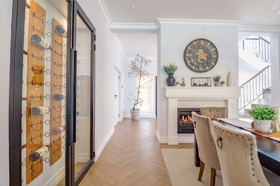 4 Bedroom Property for Sale in Silver Lakes Golf Estate Gauteng