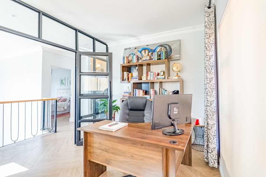 4 Bedroom Property for Sale in Silver Lakes Golf Estate Gauteng