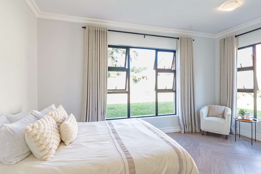 4 Bedroom Property for Sale in Silver Lakes Golf Estate Gauteng