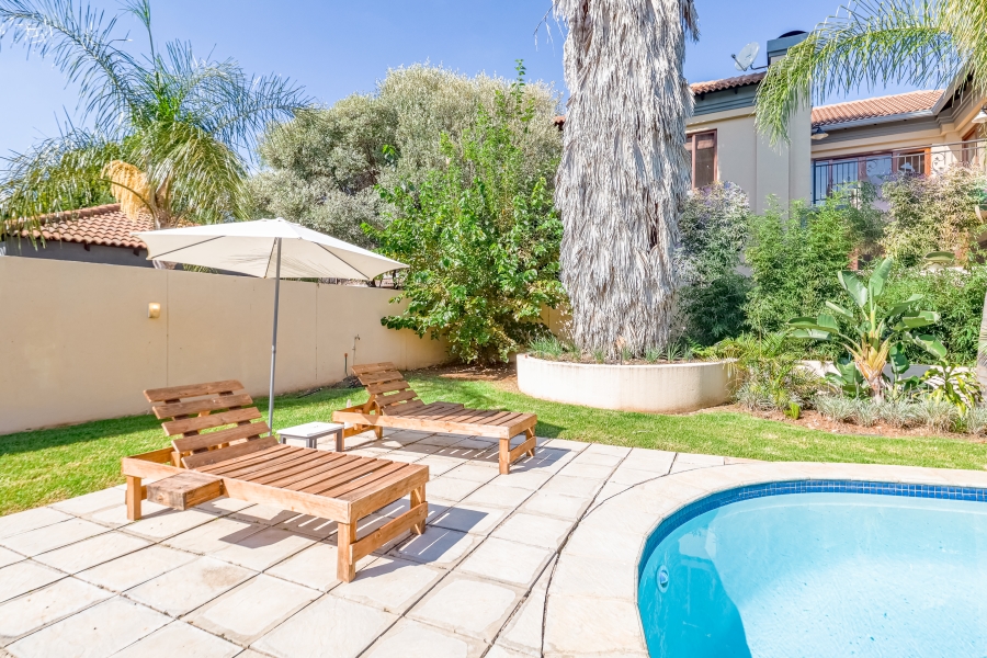 4 Bedroom Property for Sale in Silver Lakes Golf Estate Gauteng