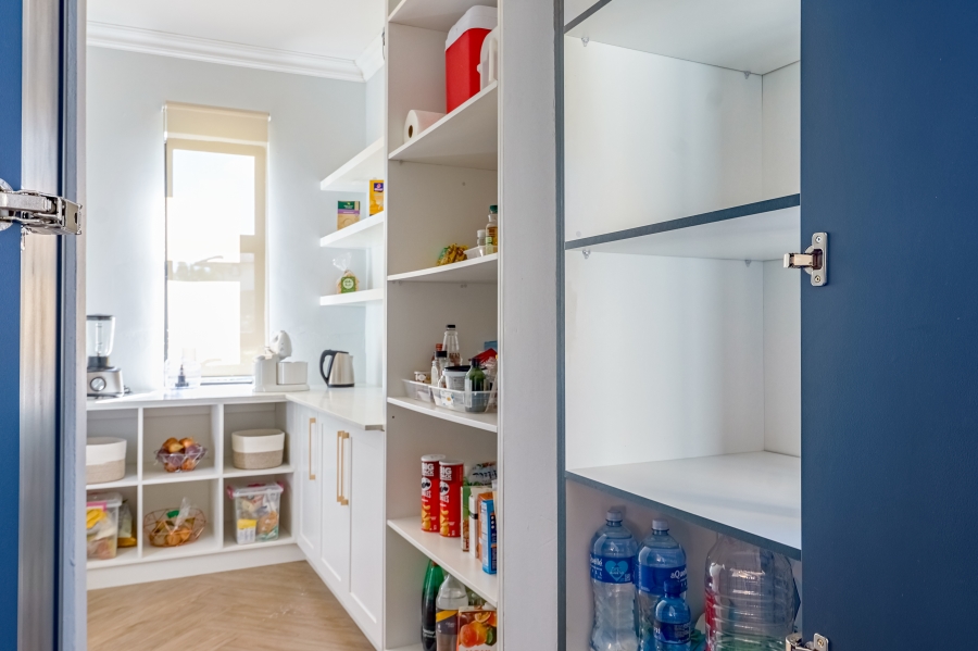 4 Bedroom Property for Sale in Silver Lakes Golf Estate Gauteng