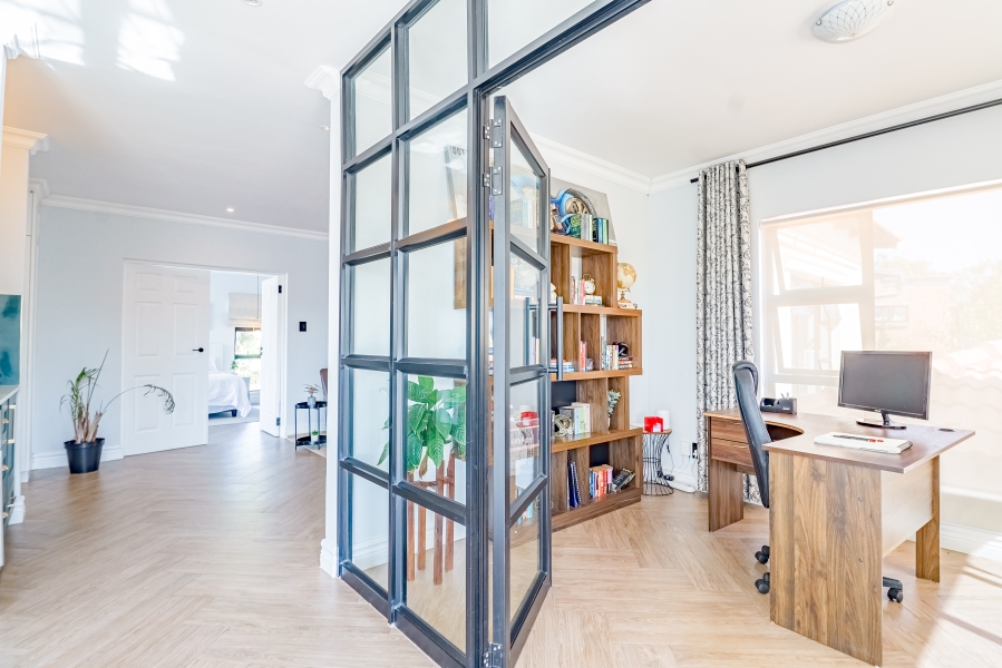 4 Bedroom Property for Sale in Silver Lakes Golf Estate Gauteng