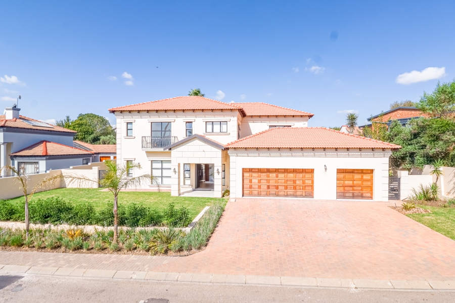 4 Bedroom Property for Sale in Silver Lakes Golf Estate Gauteng