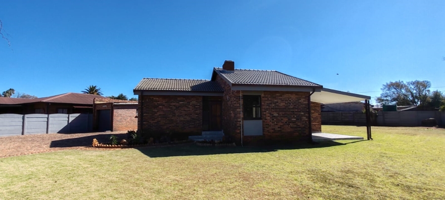 To Let 3 Bedroom Property for Rent in Casseldale Gauteng