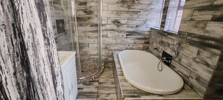 To Let 3 Bedroom Property for Rent in Casseldale Gauteng